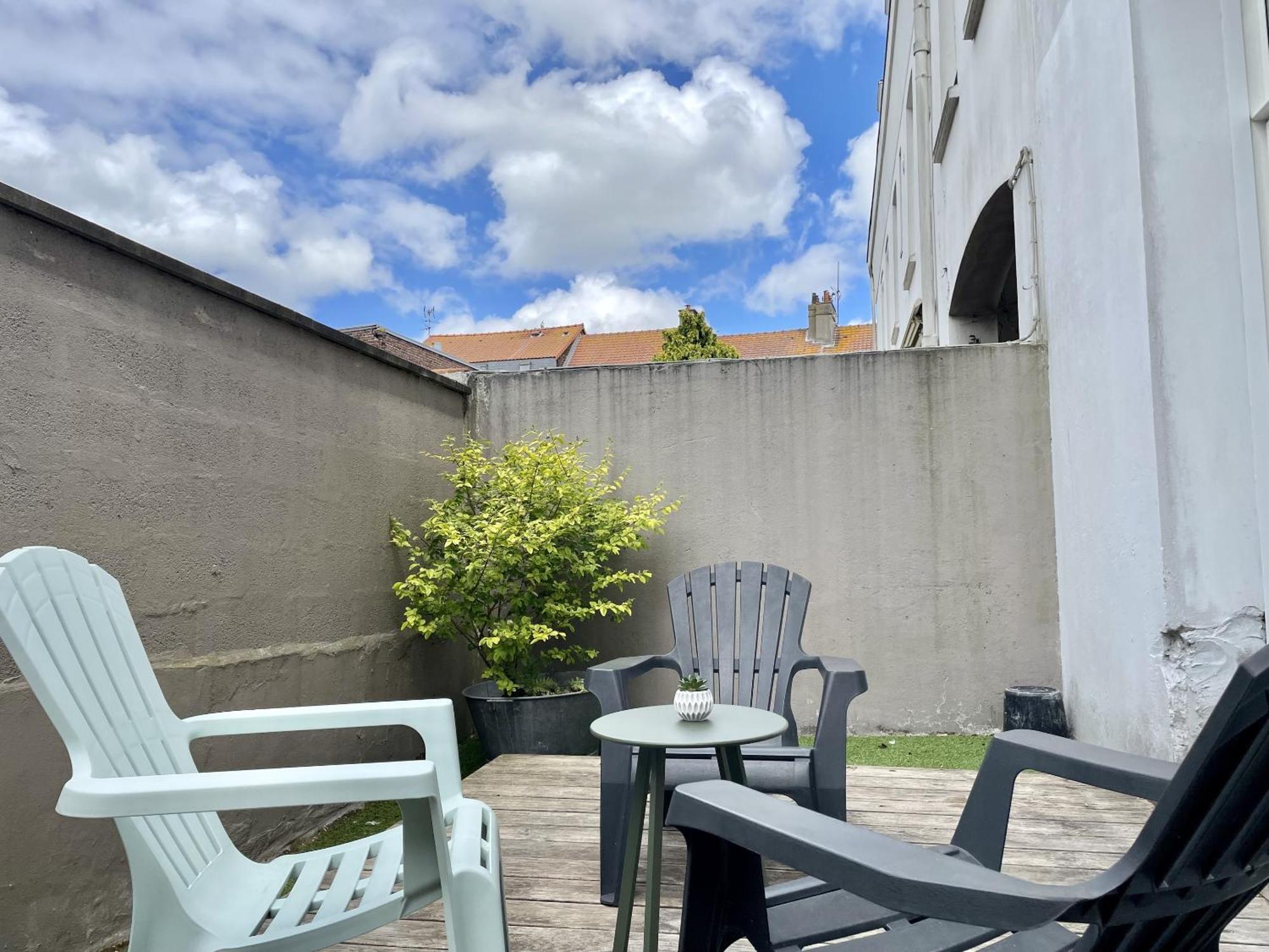 L'Aristide Apartment Calais Exterior photo